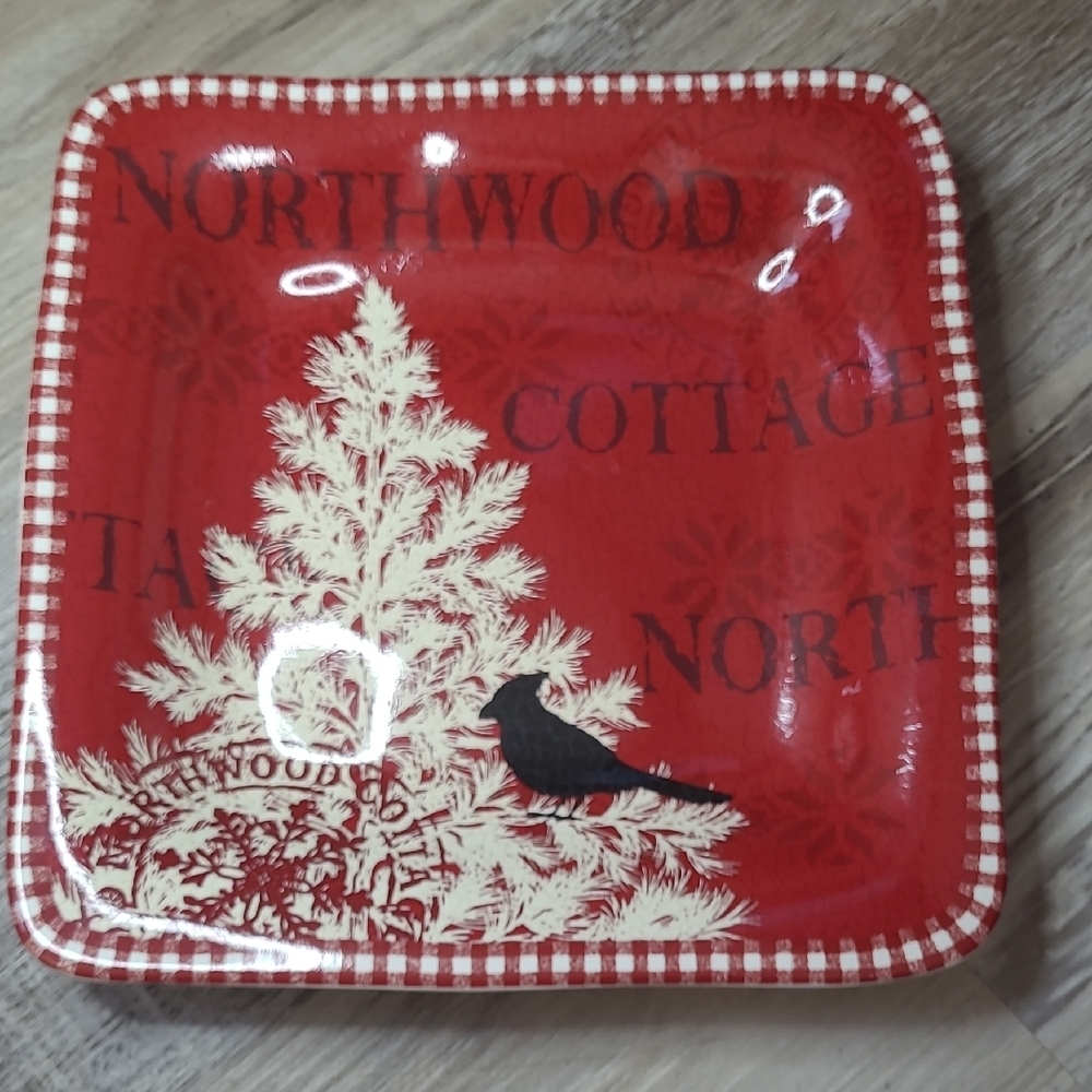 Red Northwood Cottage Square Plate